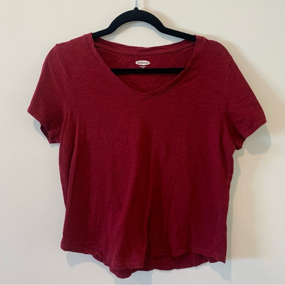 Old Navy Red EveryWear Slub-Knit V-Neck T-Shirt Size Medium